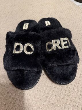 “I do crew” women’s slippers